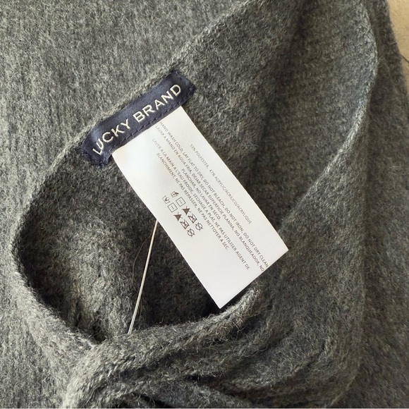 NWT Lucky Brand brushed fringe oversized blanket scarf grey - Picture 4 of 5